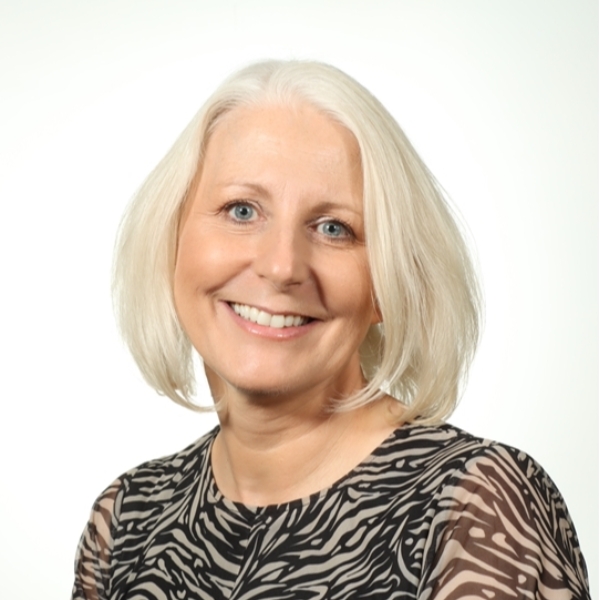 Lynne Dennis